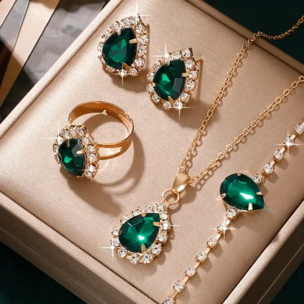 Elegant and Stylish Green Jewlery